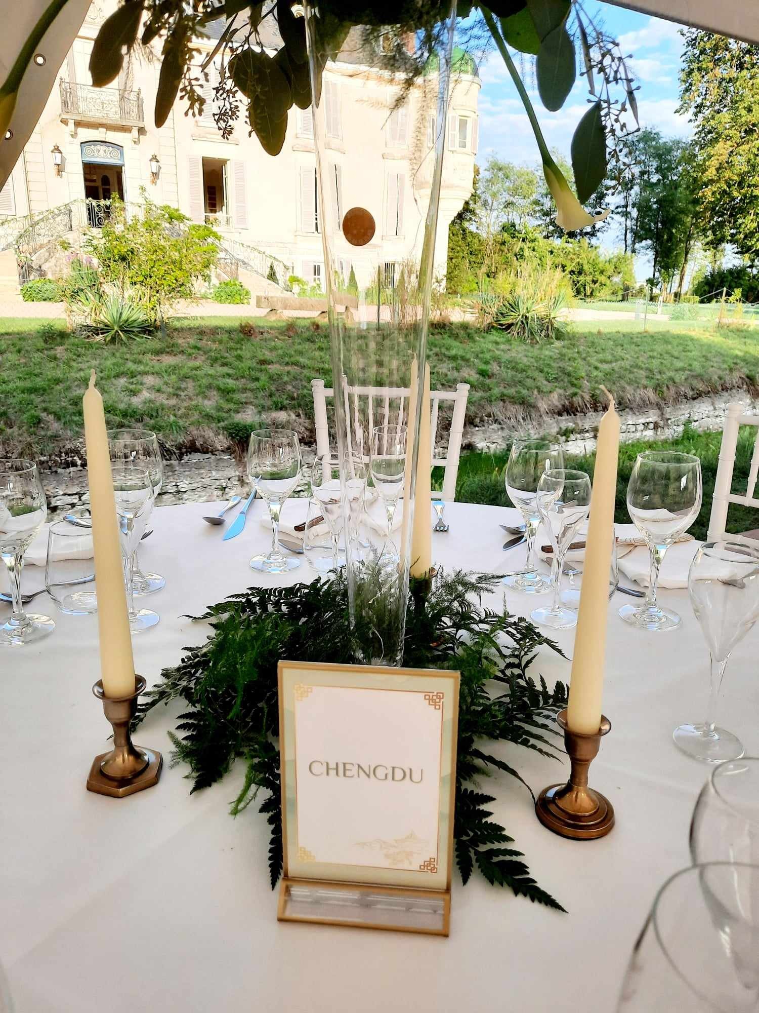 Cadre doré numéro de table ou porte menu